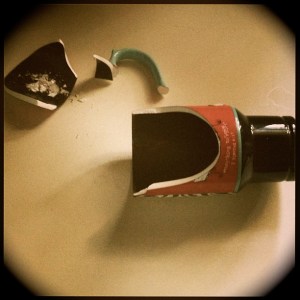 295937_10201280614523347_183865726_n